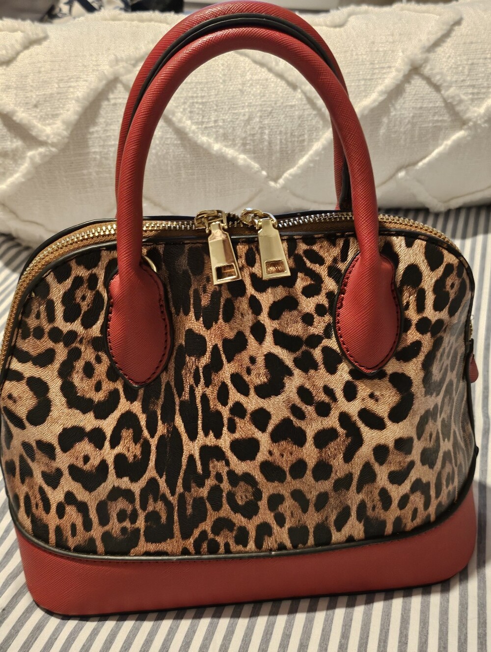 Leopard Print Satchel Handbag with Red Trim - Picture 4 of 8